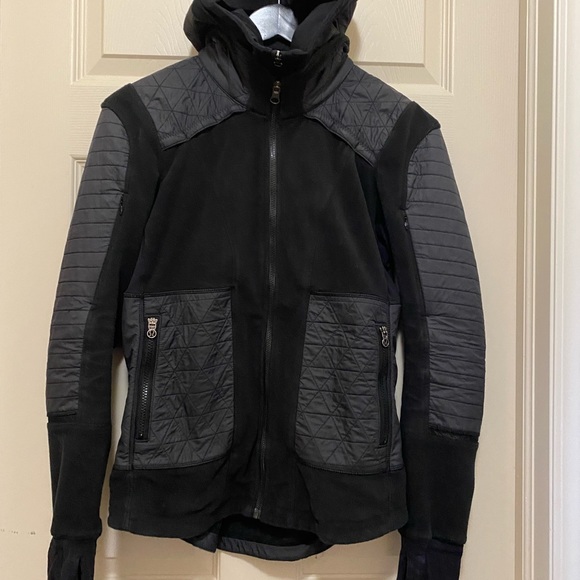 lululemon athletica Jackets & Blazers - Lululemon Size 6 Black Fleecy Keen Excellent Condition